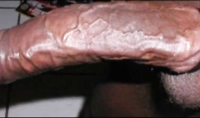 Huge Black Cocks Exposed: Amateur Hunks & Muscles