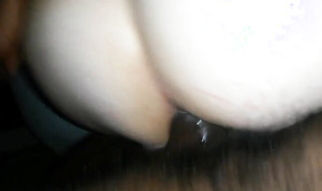 Interracial Amateur Sex: Condom Slip