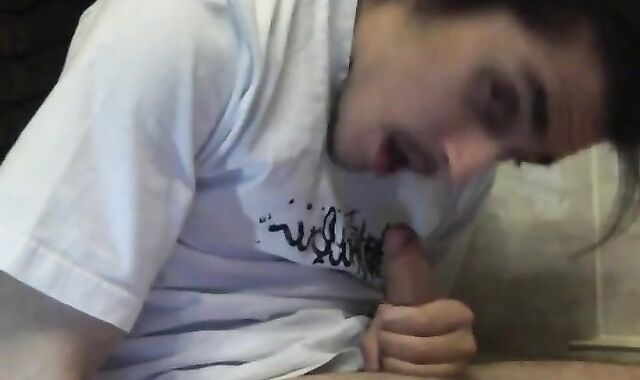 Self-sucking hunk masturbates and tastes his own cum