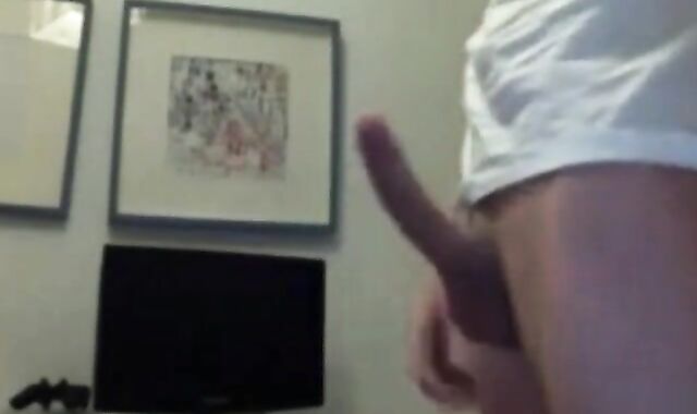 Cute Twink's Sexy Webcam Handjob