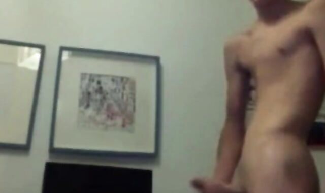 Cute Twink's Sexy Webcam Handjob