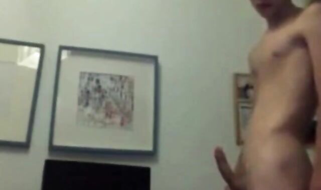 Cute Twink's Sexy Webcam Handjob