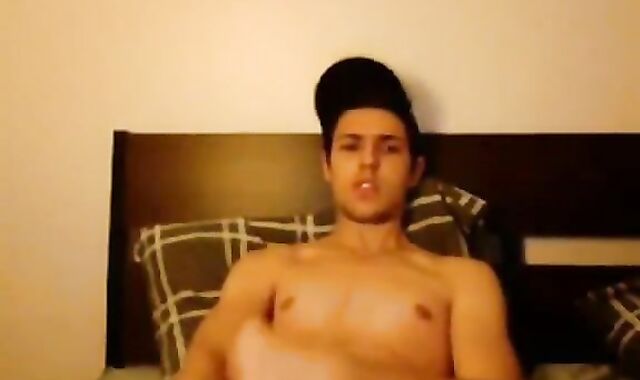 Twink's Amateur Striptease and Webcam Jerk Off Session