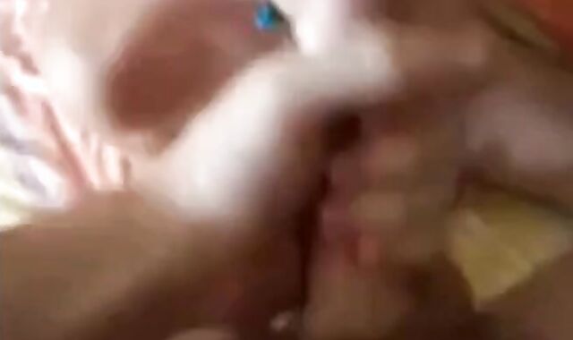 Amateur Bukkake Blowjob with Cum-Hungry Men