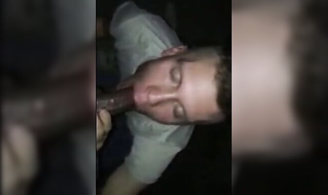 Big Black Cock Gives Facial to White Guy
