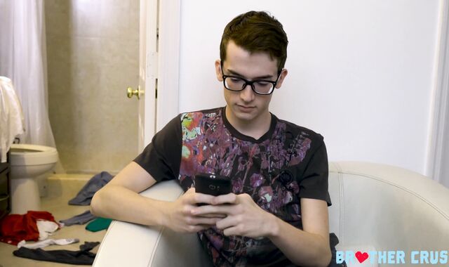 Step-brother Punch:voyeur Cologne Leads to Blow-job