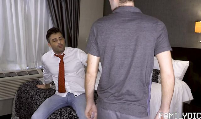 Family Pipe:spycam Stepping into a Depraved Desire