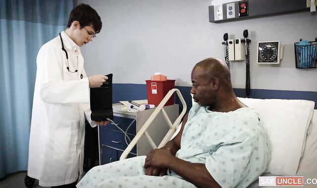 DoctorTapes:voyeur Aaorn Smashes His Way to Recovery