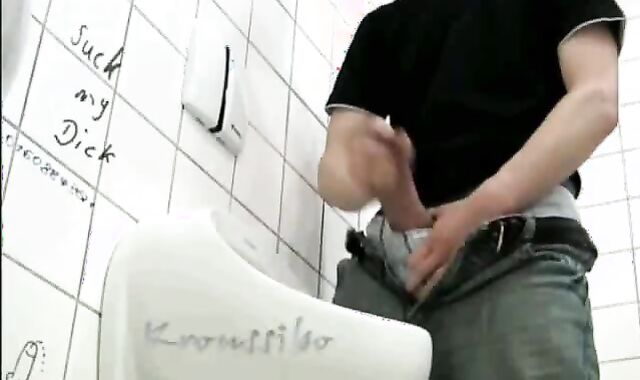 that guy DEEP-THROATS HIS OWN sausage IN THE REST ROOM!voyeur!