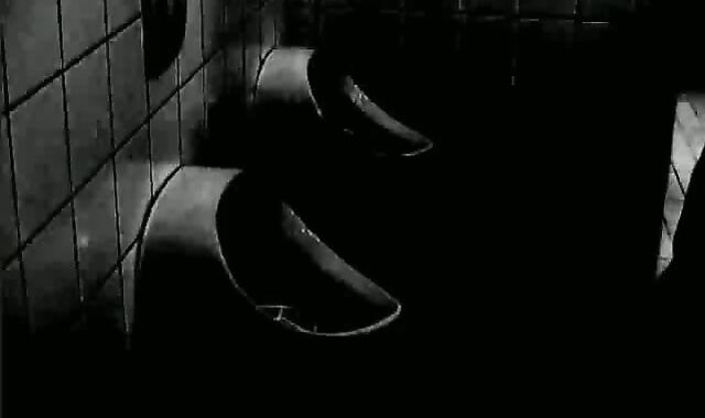 that guy DEEP-THROATS HIS OWN sausage IN THE REST ROOM!voyeur!