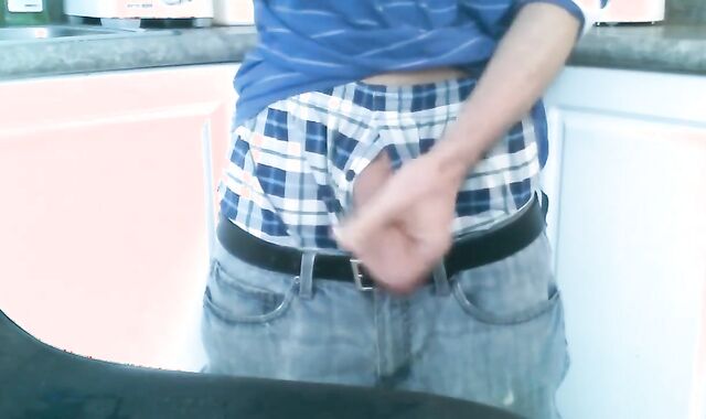 My monstrous Milky ten-Pounder fap off In The Kitchen Part I