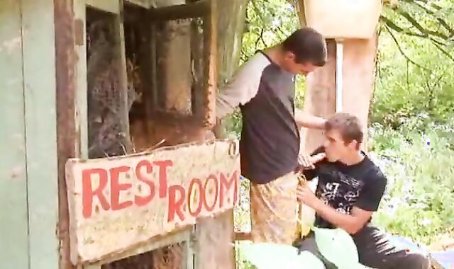 sumptuous Tw-nkS naked fucky-fucky outside