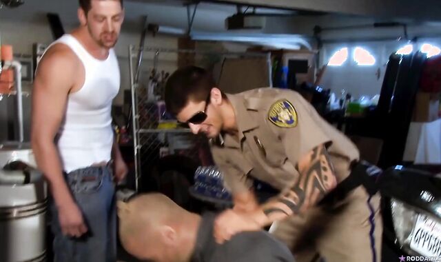 YoungPerps.com voyeur-voyeur Andrew Stark next to Jizz-shotgun Daily in mask