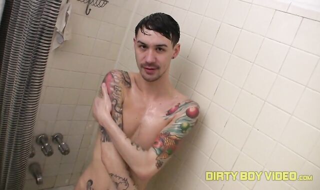 DirtyBoyVideo:spycam Andrew is indeed inked fledgling