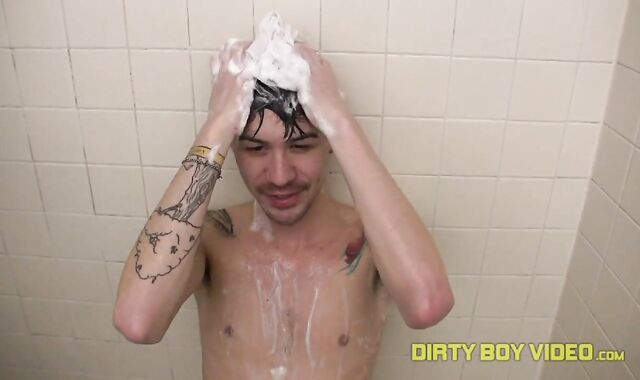 DirtyBoyVideo:spycam Andrew is indeed inked fledgling
