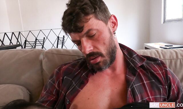 Trunk Rails:spycam A Elementary Rail Turns into an Obsession