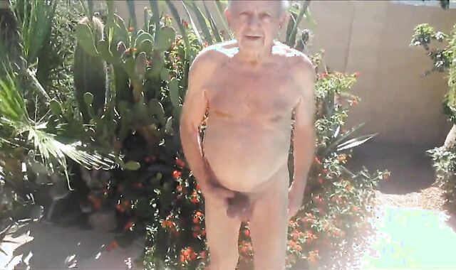 Big-Cock Bear Barebacks Amateur Lurker 2