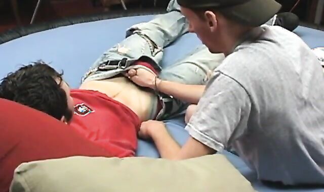 2 superlatively worthy allies deep throating man rod And draining