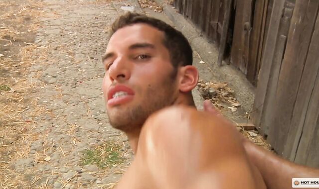 HotHouse:voyeur Unshaved otter has a thing for bound