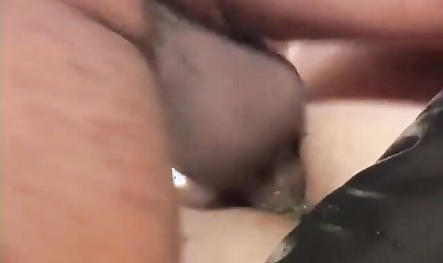 Fit 19 y/o knows how to sling ten-Pounder!