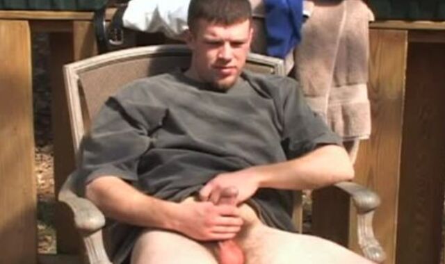 Jason Luvs to Gasp His Chicken in gay Porno