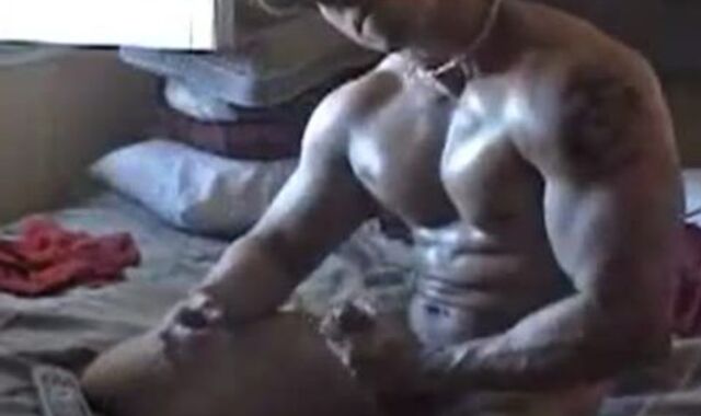 yummy Muscle webcamera