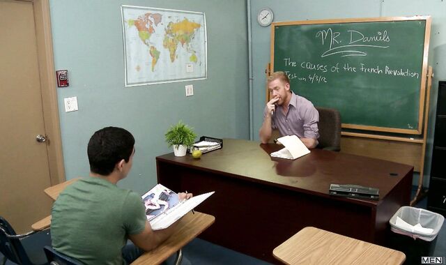 Calling In The Parents spycam-spycam Christopher Daniels voyeur&spycam Tony Newport booty Plumb