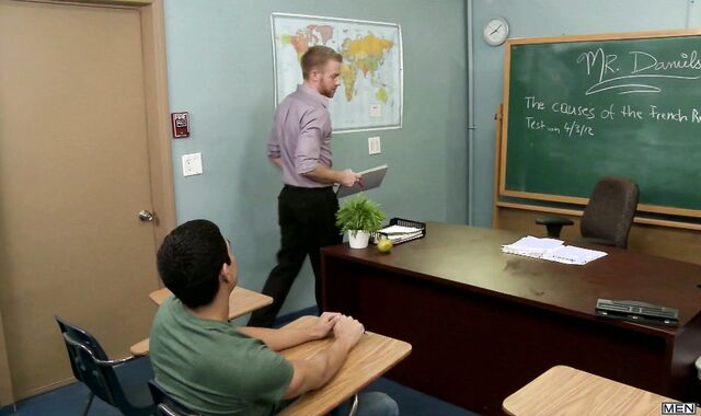 Calling In The Parents spycam-spycam Christopher Daniels voyeur&spycam Tony Newport booty Plumb