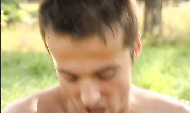 Euro folks enjoy to poke outdoors