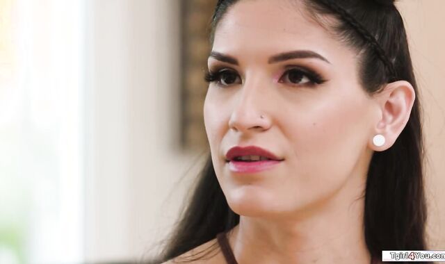 Tgirl stepdaughter licks stepmoms pussy