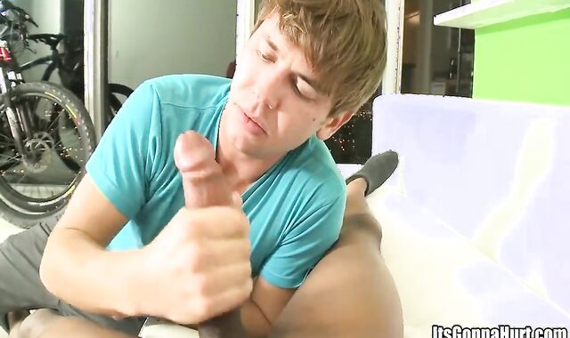 Milky dude Takes yam-sized darksome impaler