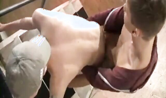 Brit faggot masculines sensation