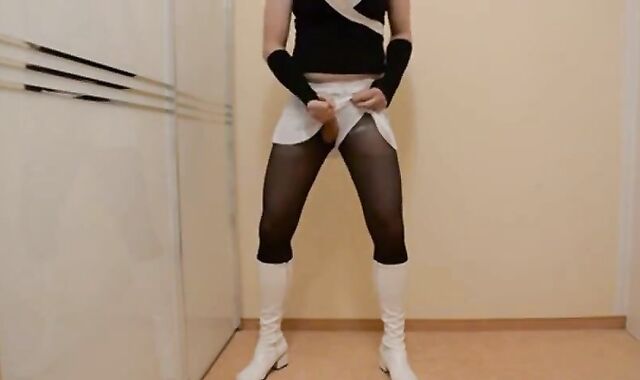Crossdresser twink wanks in pantyhose and cums hard
