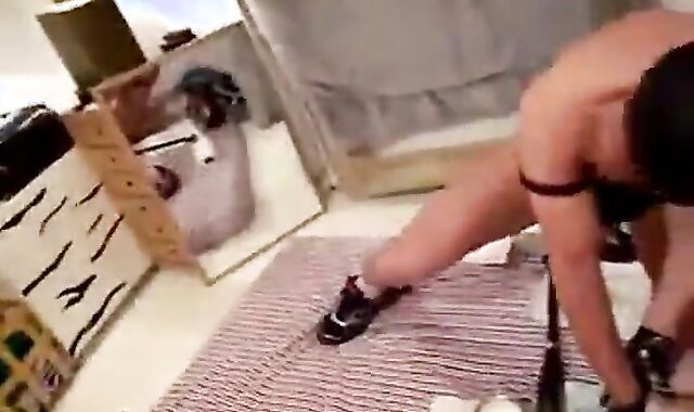 Muscle Men Fisting and Punching 2