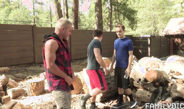 Family Spear:spycam Nosey Marcus'voyeur First-ever Taste of 2 Penises