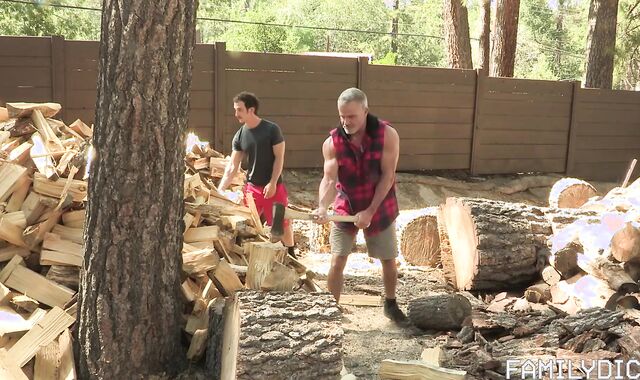 Family Spear:spycam Nosey Marcus'voyeur First-ever Taste of 2 Penises