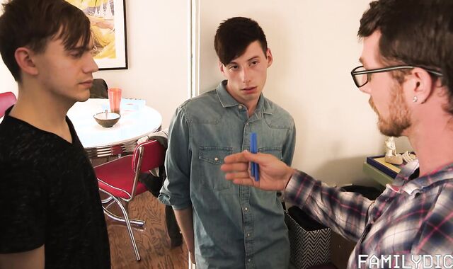 Family Weenie:spycam Muddy Home Meets Rigid Cock