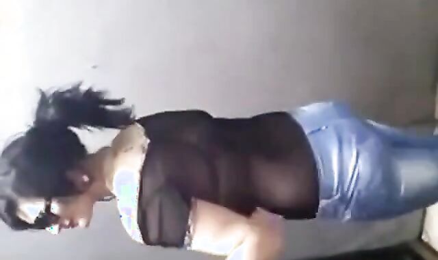 Egyptian Crossdresser Dances in Amateur Video 2