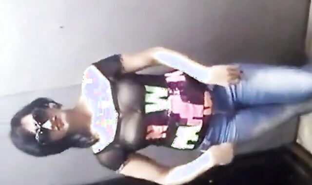 Egyptian Crossdresser Dances in Amateur Video 2