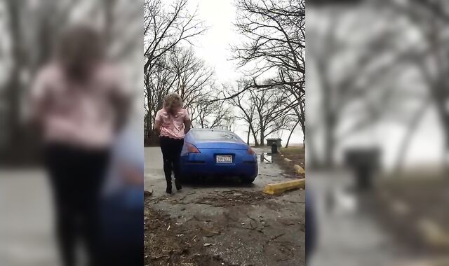 Outdoor Handjob by a Crossdressing Amateur 2