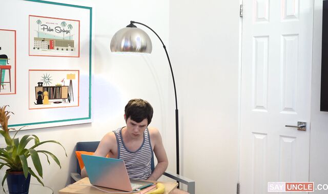 Family Wood:voyeur Step-dad's Anatomy Lesson