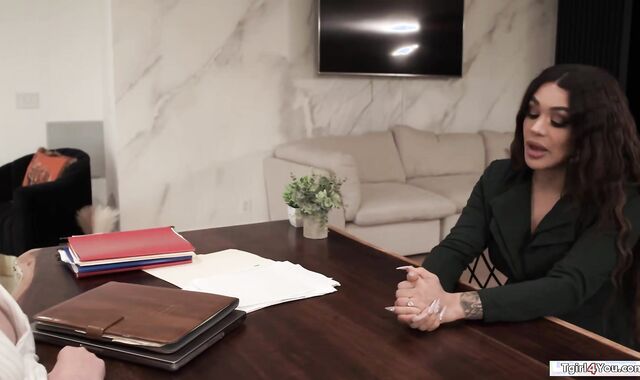 Latin tgirl Eva Maxim fucks her mominlaw