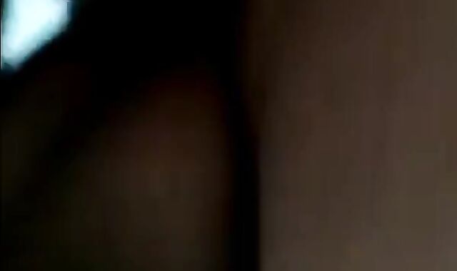 Osito maduro se coge a un jovencito en video amateur