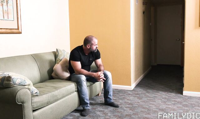 Family Prick:voyeur Stepdaddy Trains a Cock-squeezing Lesson