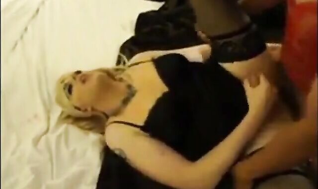 Crossdresser Gangbang and Fuck with Friends