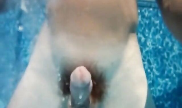 23 Massive Squirts: Amateur Underwater Adventure 3