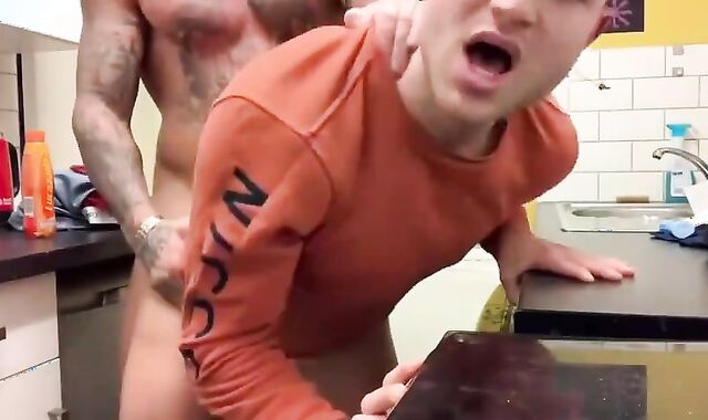 Dad Has Candy For u voyeur?spycam?spycam?voyeur Billy Essex And Dean young