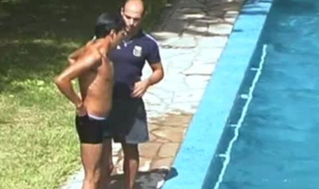 Dad raids Latino twunk's pleasuring bung by pool
