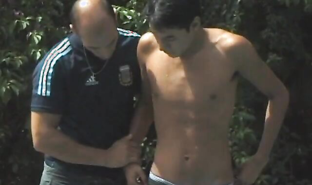 Dad raids Latino twunk's pleasuring bung by pool