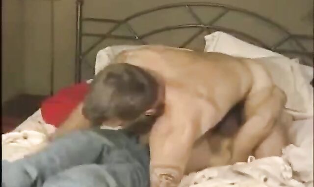 father hoping naked in couch to her bf to hit wazoo